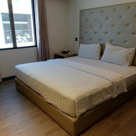 Ease Hotel Kota Kinabalu Exterior photo