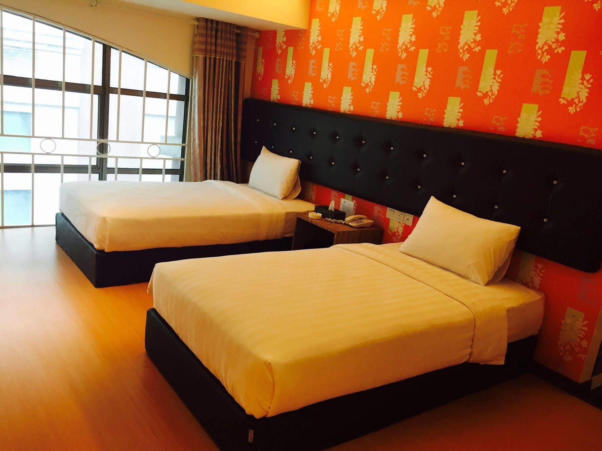 Ease Hotel Kota Kinabalu Exterior photo