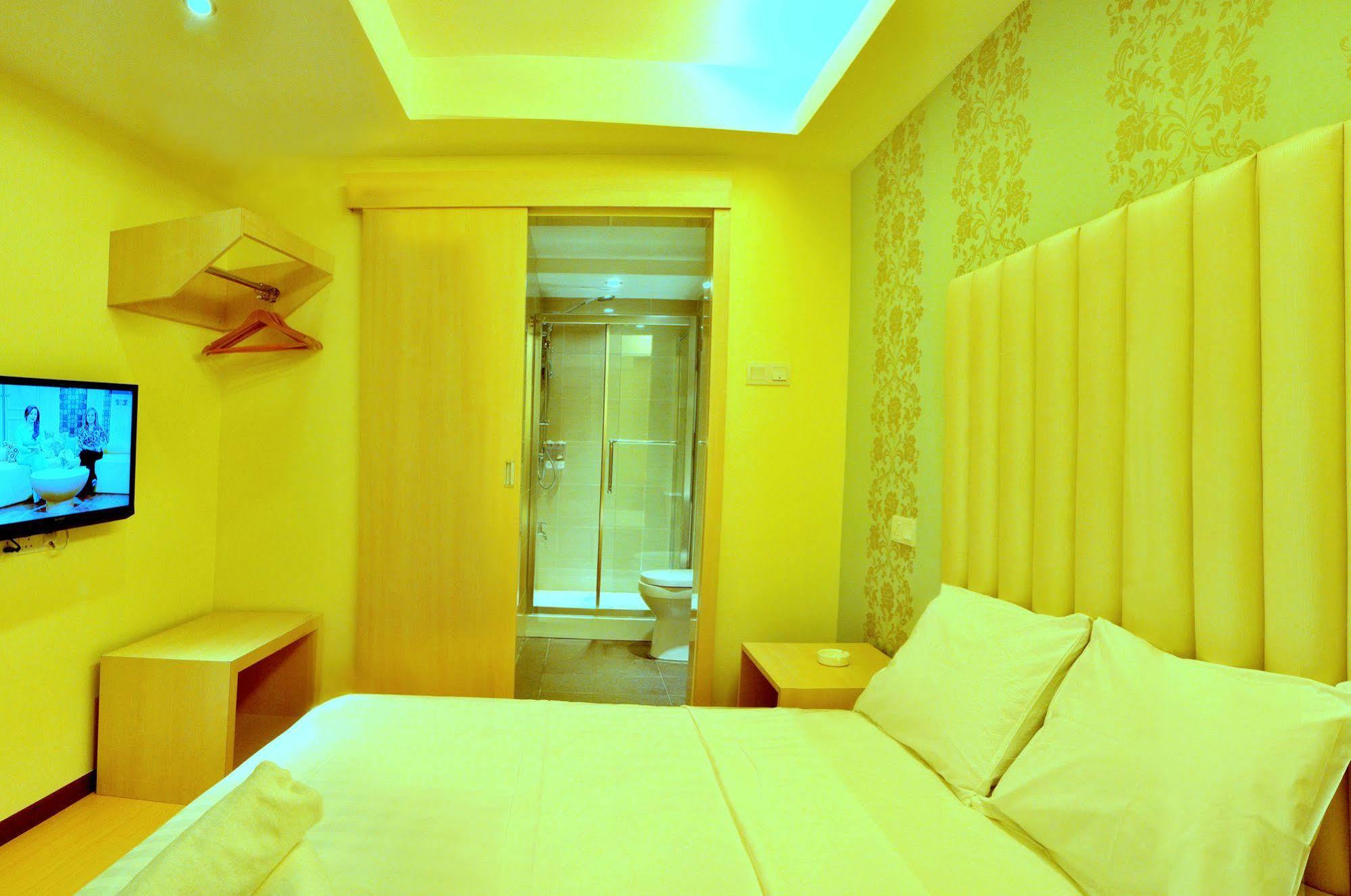 Ease Hotel Kota Kinabalu Exterior photo